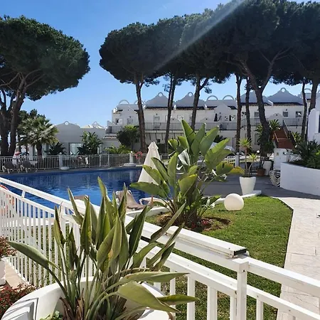 Beautiful House In Elviria, With 2 Bedrooms, 2 Swimming Pools, Sauna, Jacuzzi, Gym, Wifi * Marbella